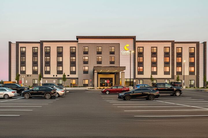 Hotel 37 of 38