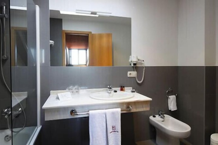 Room 5 of 20