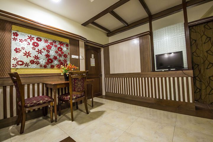 Room 34 of 53