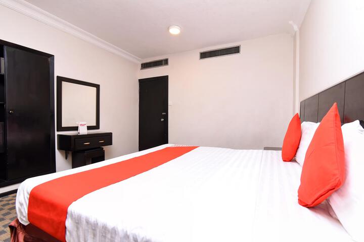Room 9 of 46