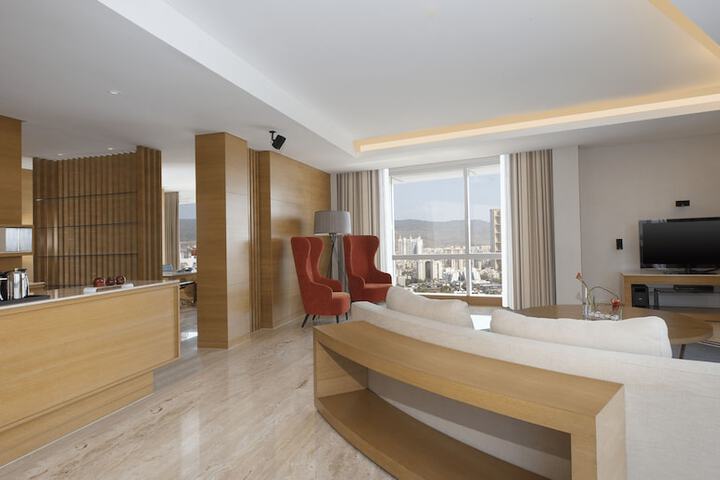 Room 14 of 65