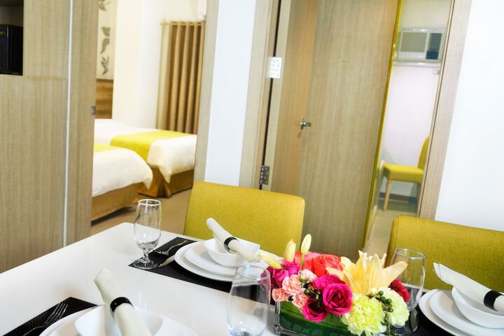 Dining Photos