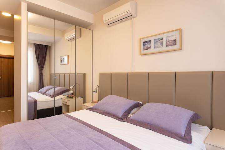 Room 6 of 36