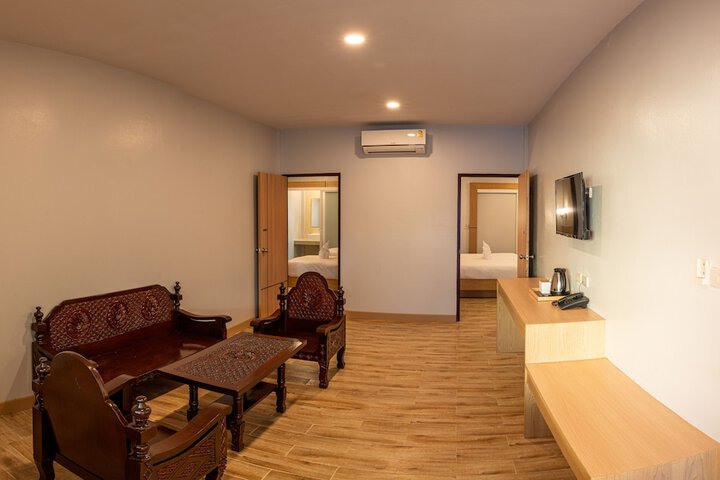 Room 9 of 20