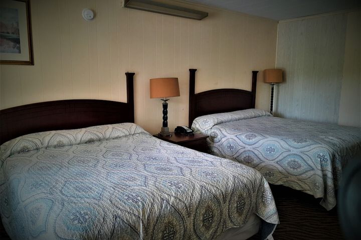 Room 4 of 13