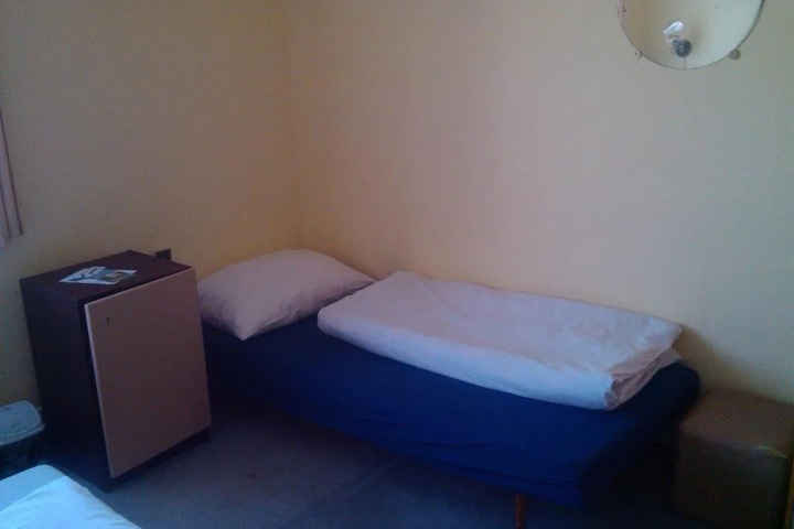 Room 7 of 13