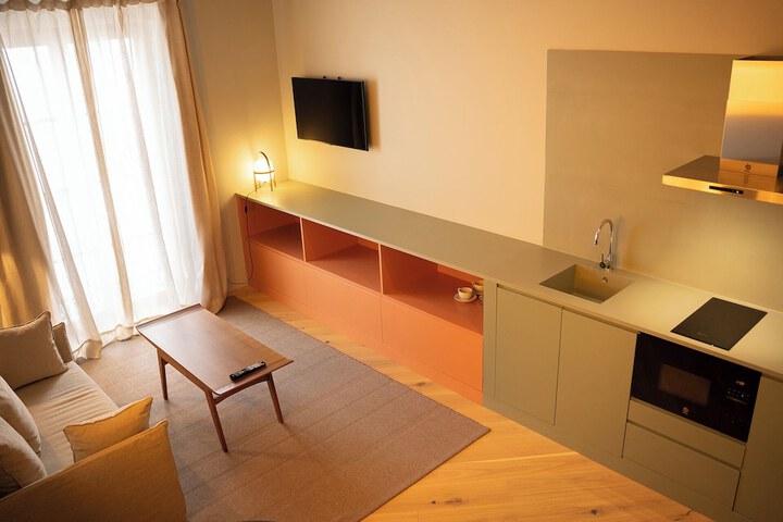 Room 33 of 66