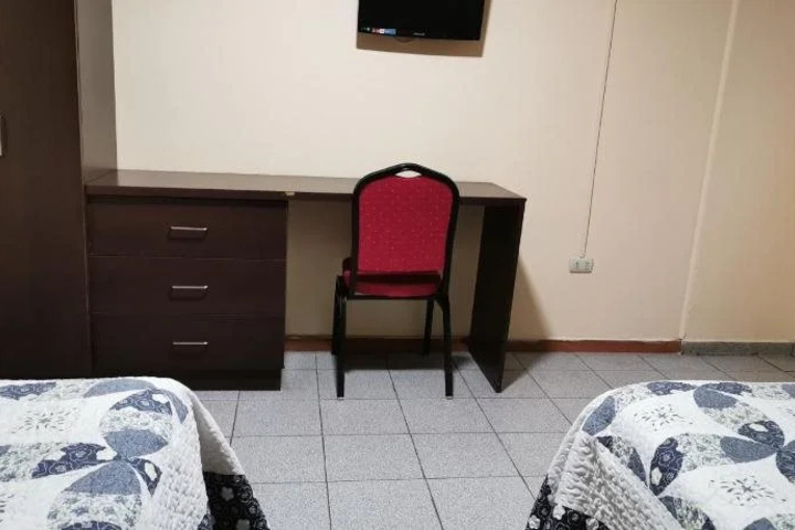 Room 4 of 15