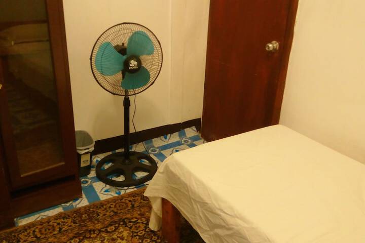 Room 12 of 22