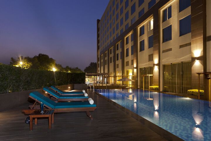 Pool 29 of 70