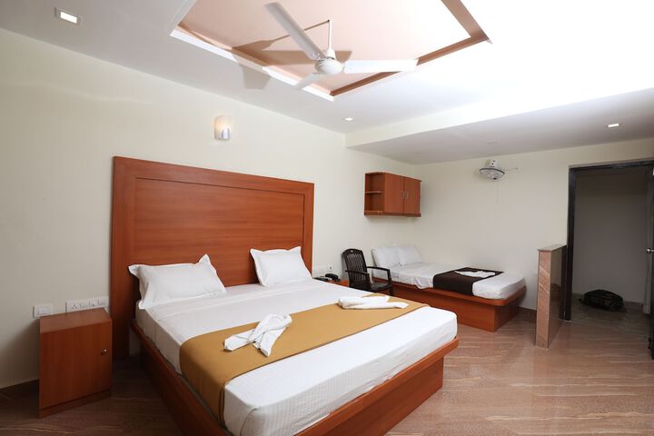 Room 10 of 20