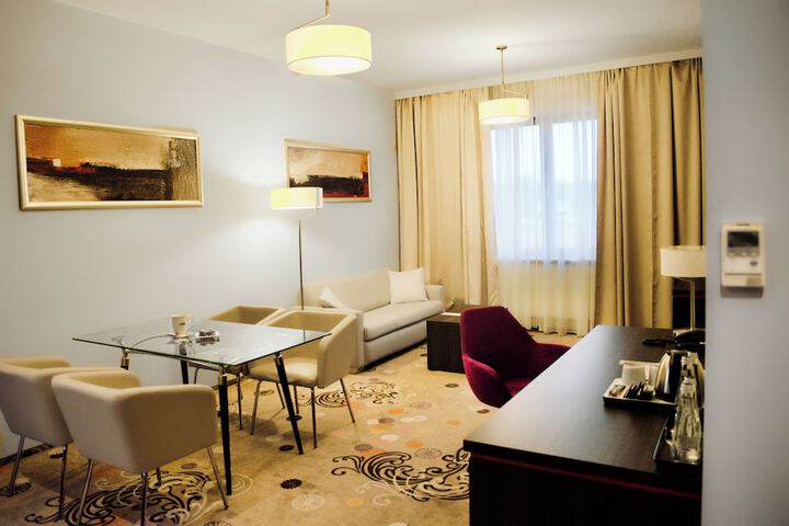Room 27 of 67