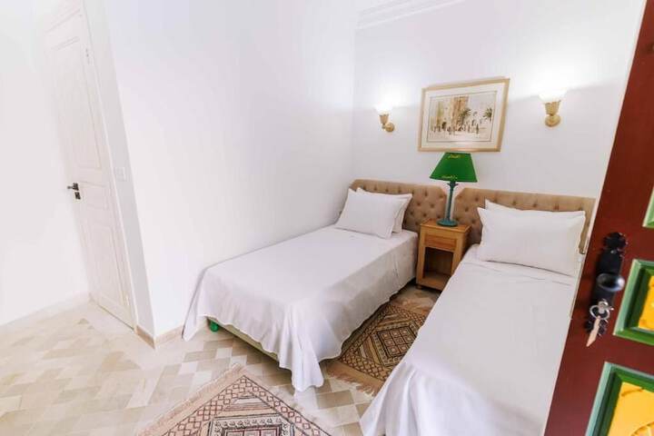 Room 4 of 29