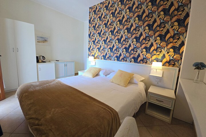 Room 21 of 53