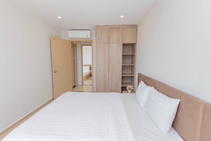 Room 96 of 299