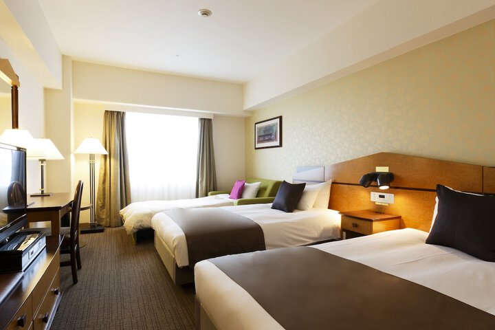 Room 16 of 82