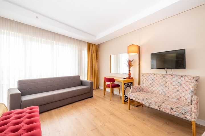 Room 22 of 34