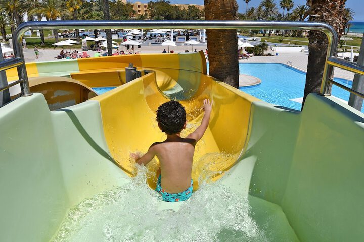 Hotel Pool