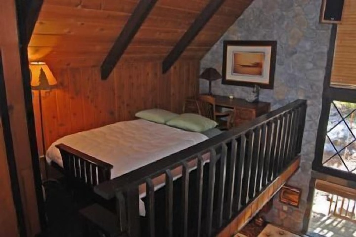 Room 3 of 16