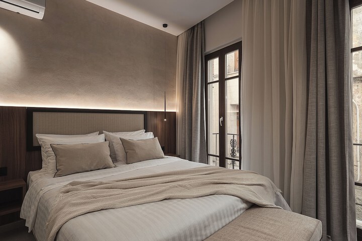 Room 26 of 120