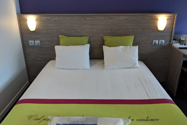 Room 4 of 31