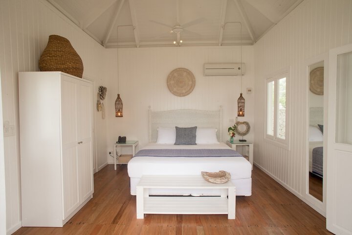 Room 4 of 62