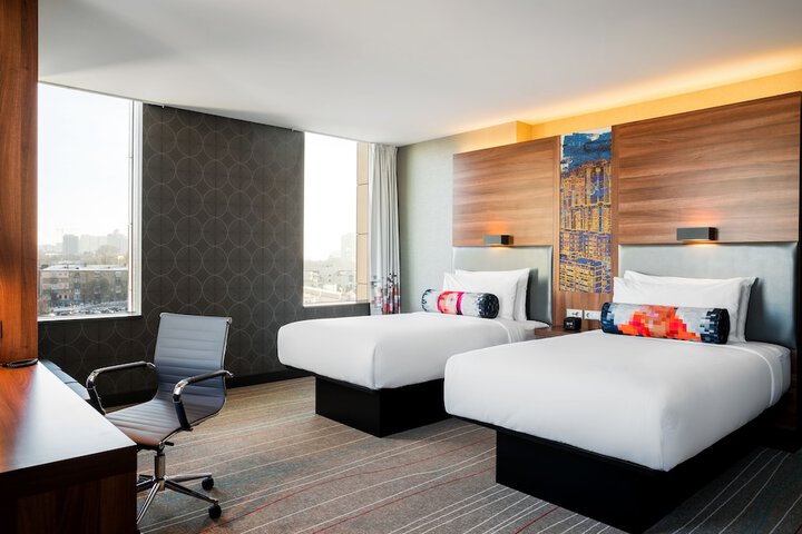 Room 6 of 74