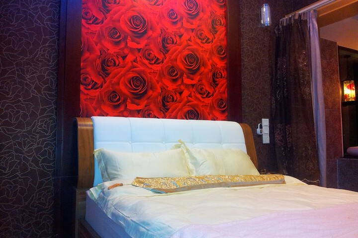 Room 4 of 44