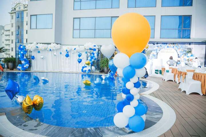 Pools & Facilities
