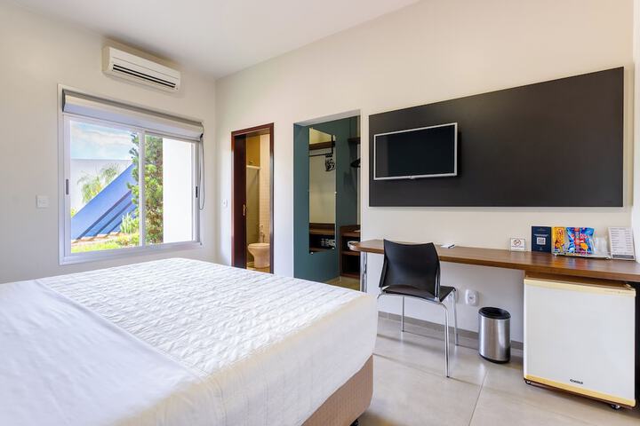 Room 50 of 103
