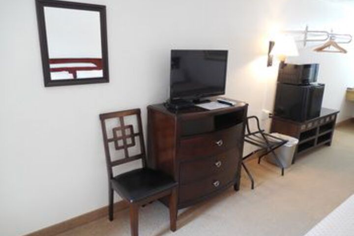 Room 12 of 98
