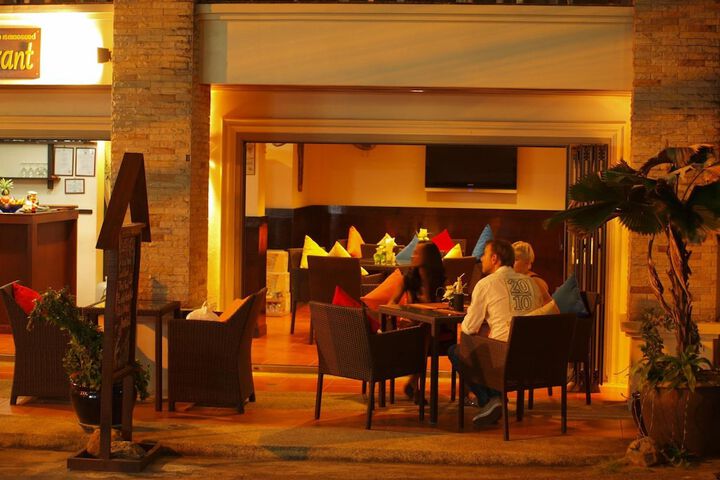 Dining Photos