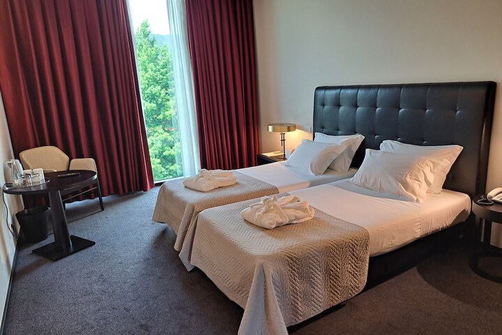 Room 15 of 53