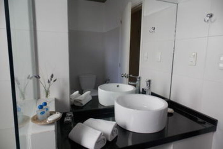 Room 5 of 25