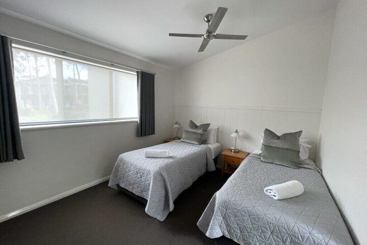 Room 6 of 52