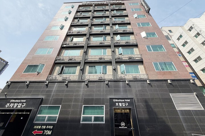Hotel 65 of 73