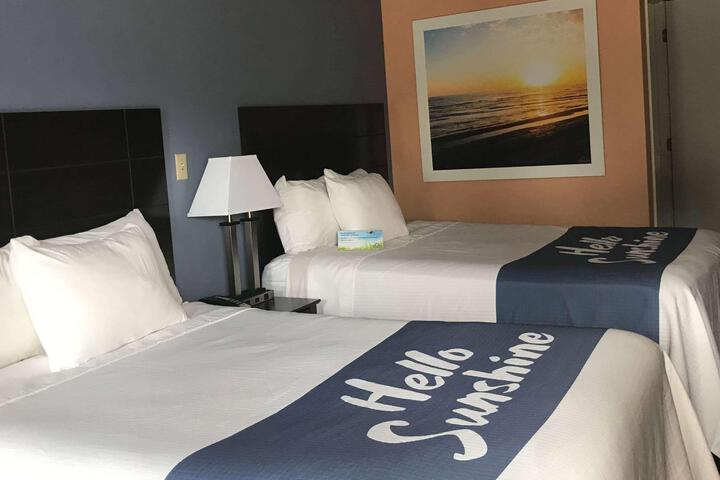2 Double Beds (1 of 6)