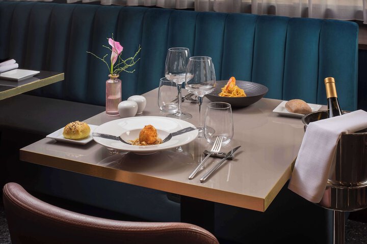 Dining 58 of 79