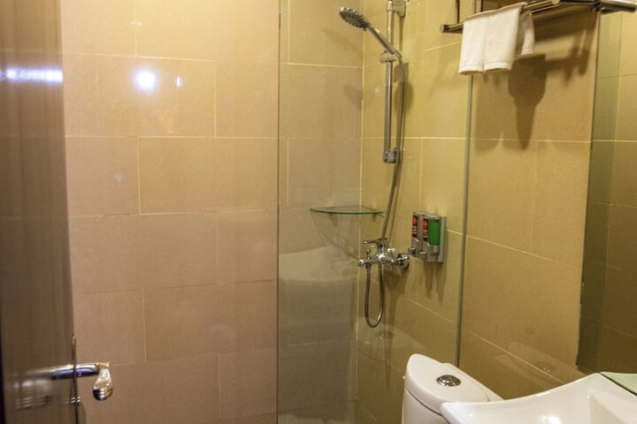 Room 32 of 51