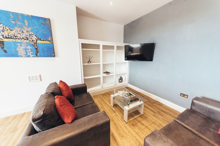 Room 25 of 41