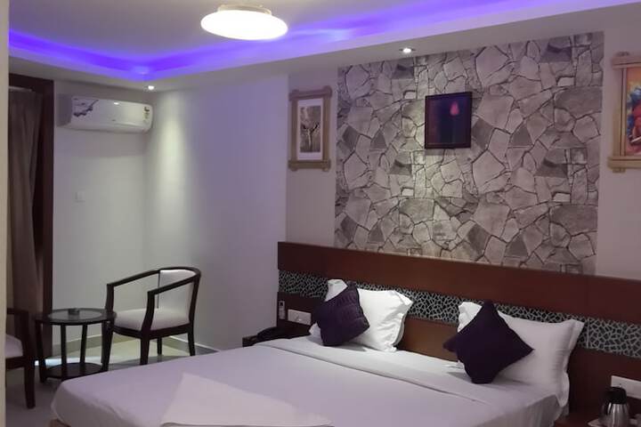 Room 16 of 74
