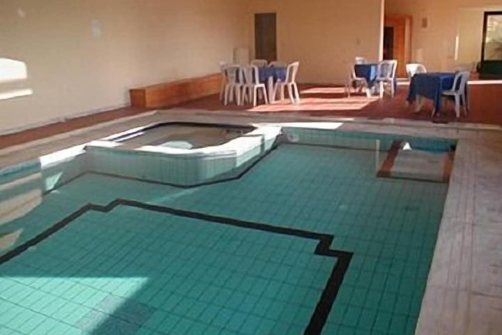 Pool Hotel