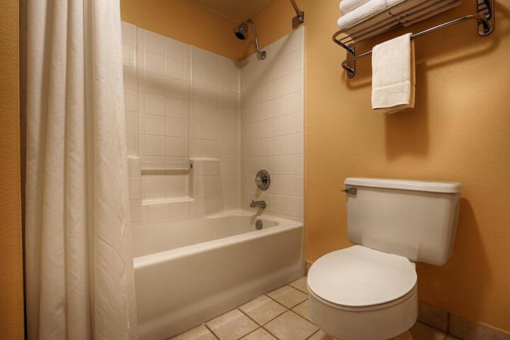 2 Double Beds (1 of 7)