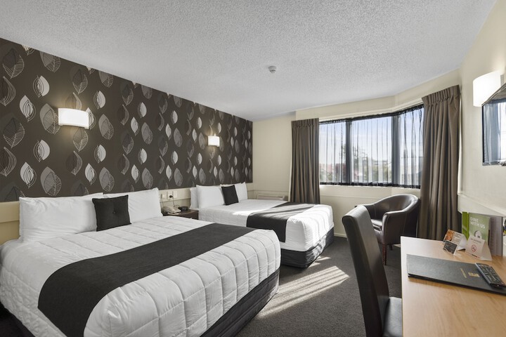Room 11 of 114