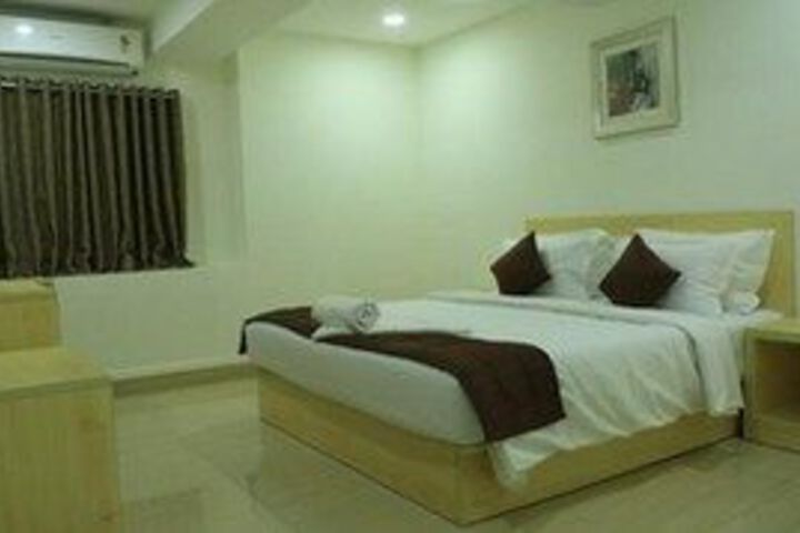 Fabhotel New Ashoka Airport