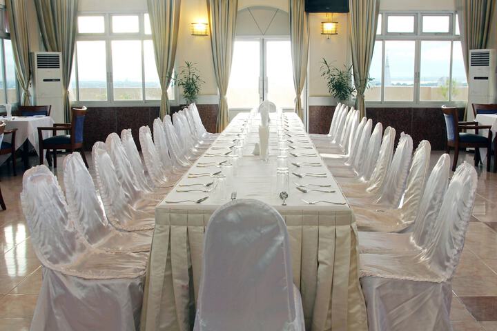 Dining 54 of 72