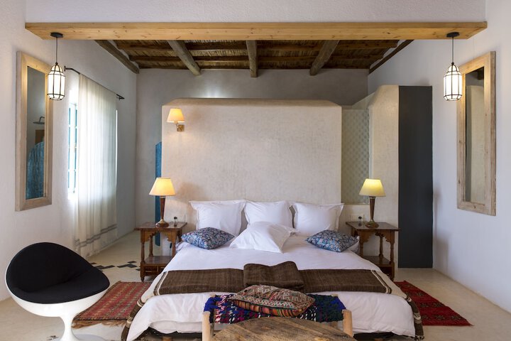 Room 4 of 36