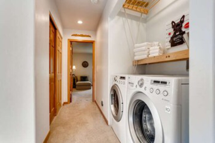 Laundry 16 of 29