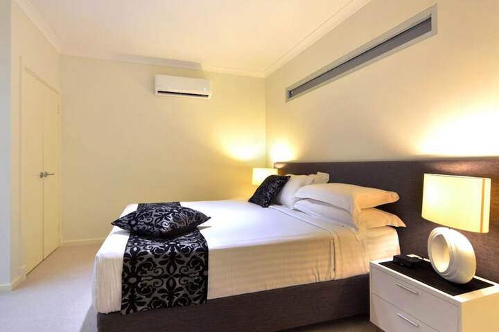 Room 4 of 38