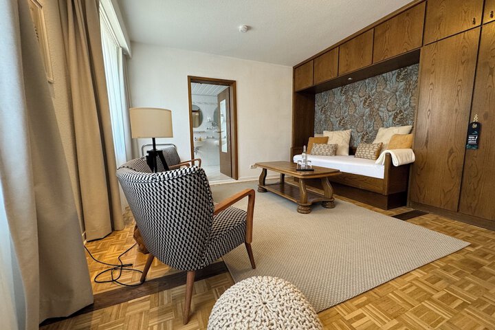 Room 48 of 128
